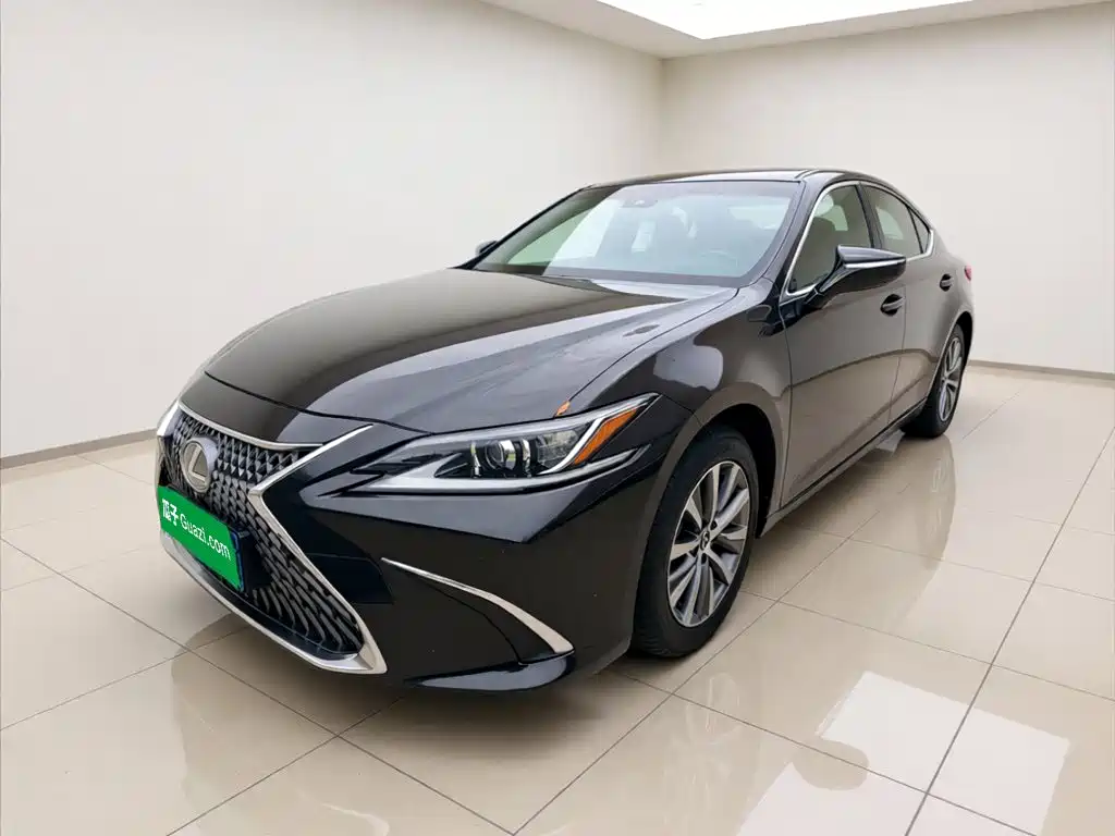 Lexus ES 2020 200 Excellence Edition купить на сайте DeffCars