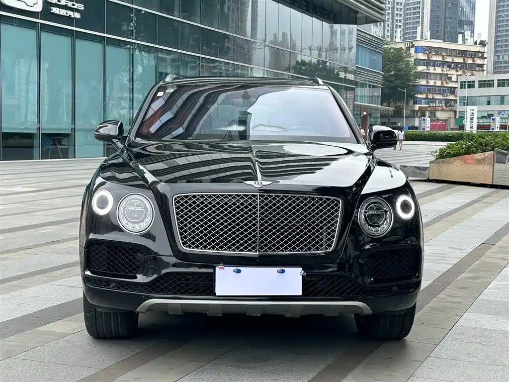 Bentayga 2017 6.0T Standard Edition купить на сайте DeffCars