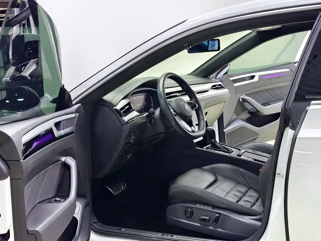 FAW-Volkswagen CC 2023 380TSI eye-catching version купить на сайте DeffCars