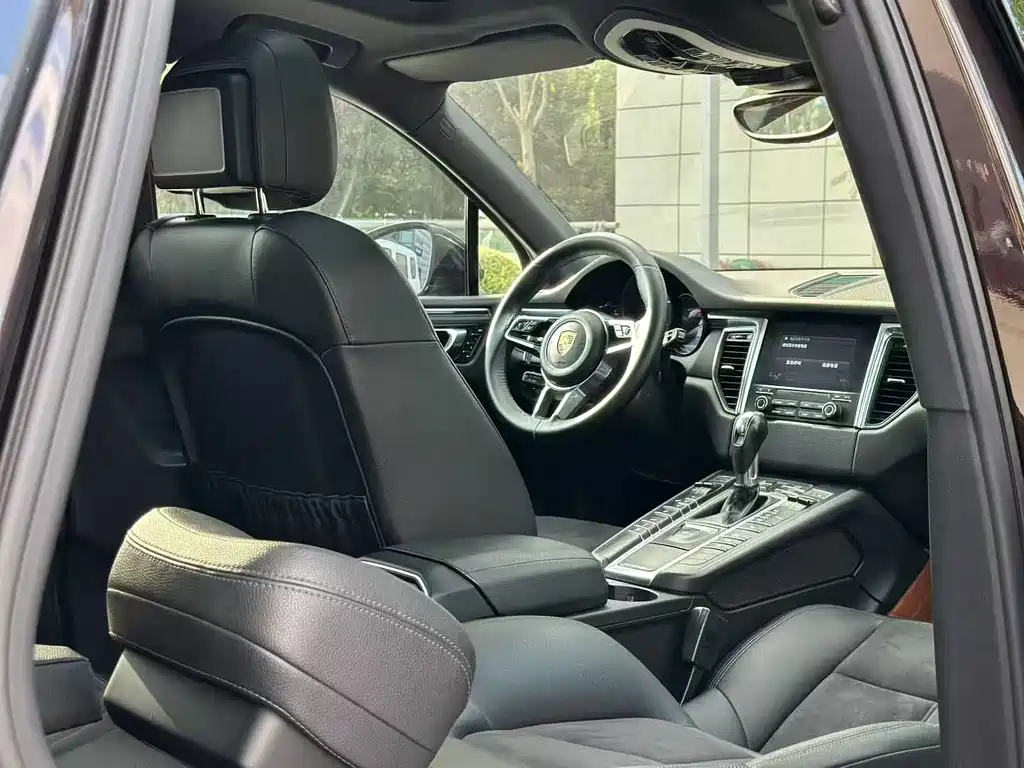 Macan 2017 Macan 2.0T купить на сайте DeffCars