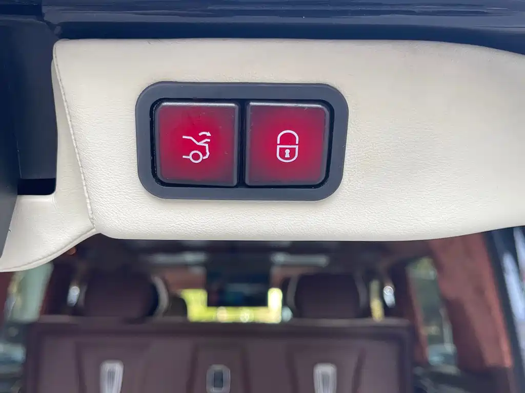 Vito 2021 2.0T Business Edition 7 seats купить на сайте DeffCars