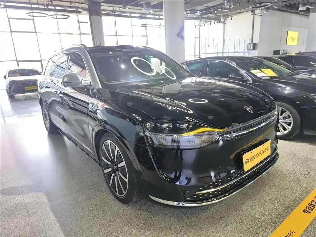Wenjie M9 2025 extended range Ultra version 52kWh 6-seater version 192-line lidar) купить на сайте DeffCars