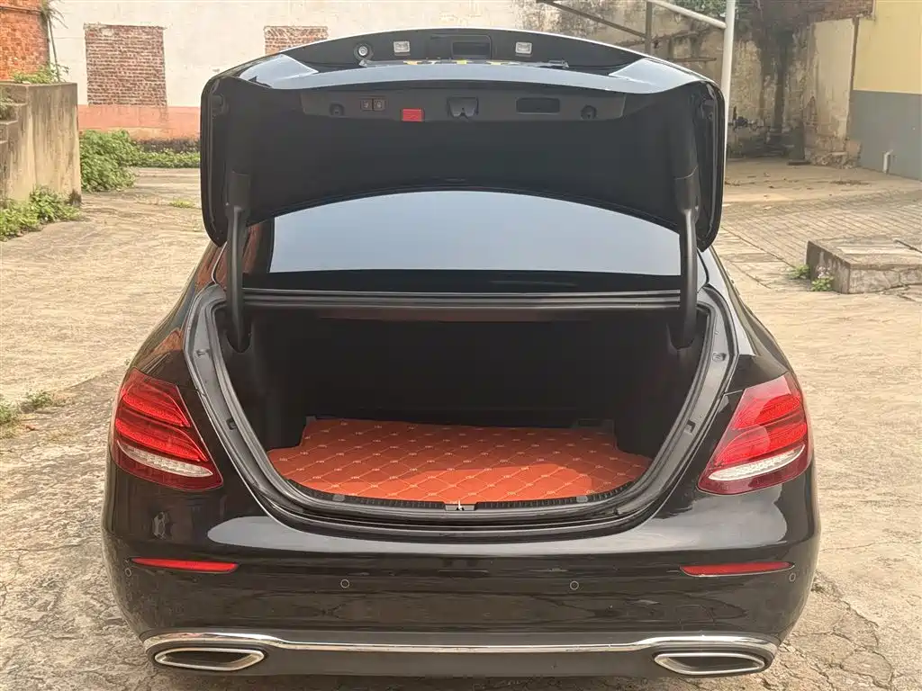 Mercedes-Benz E-Class 2020 facelift E 260 L купить на сайте DeffCars