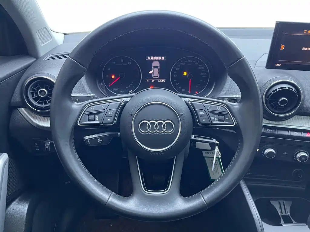 Audi Q2L 2021 35 TFSI luxury and dynamic model купить на сайте DeffCars