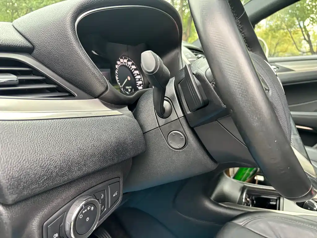 Lincoln MKC 2017 2.0T 2WD Exclusive Edition купить на сайте DeffCars