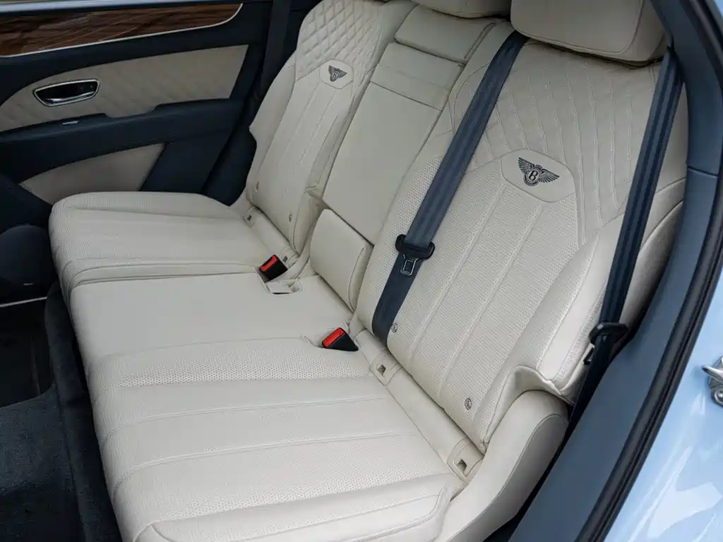 Bentayga 2022 4.0T V8 купить на сайте DeffCars