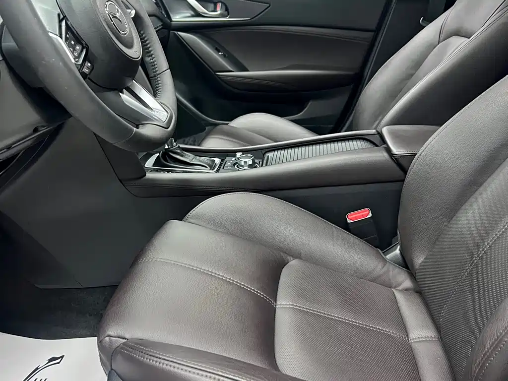 Mazda CX-4 2020 2.0L automatic two-wheel drive Blue Sky Premium Edition купить на сайте DeffCars