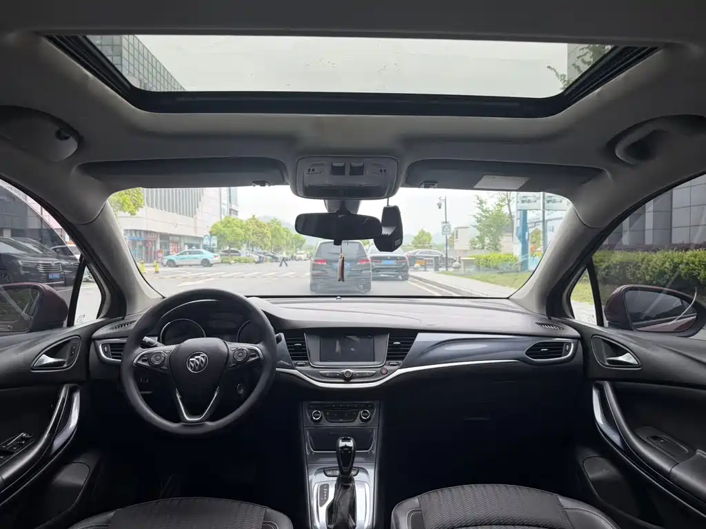 Weilan 2018 Hatchback 15S Automatic Leading Type купить на сайте DeffCars