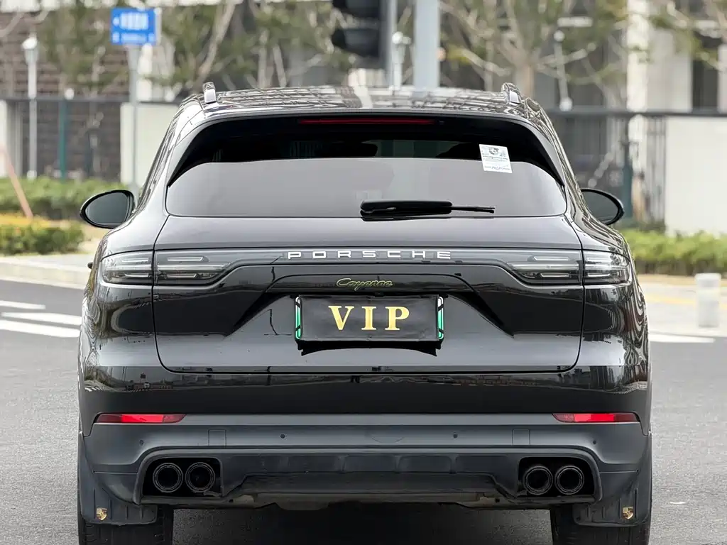 Cayenne New Energy 2023 Cayenne E-Hybrid 2.0T купить на сайте DeffCars
