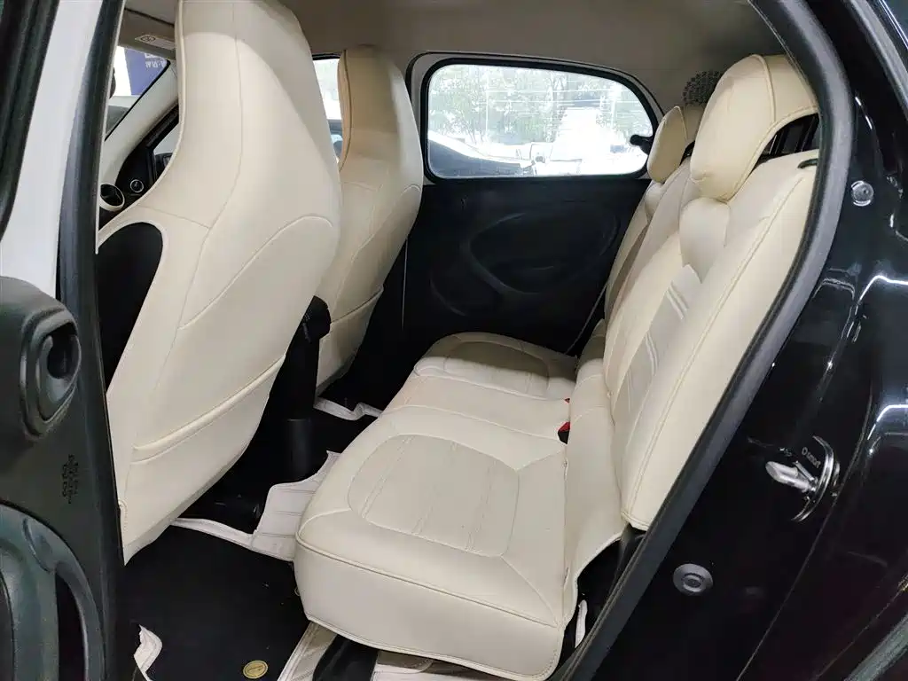 smart forfour 2018 1.0L 52kW smart version купить на сайте DeffCars