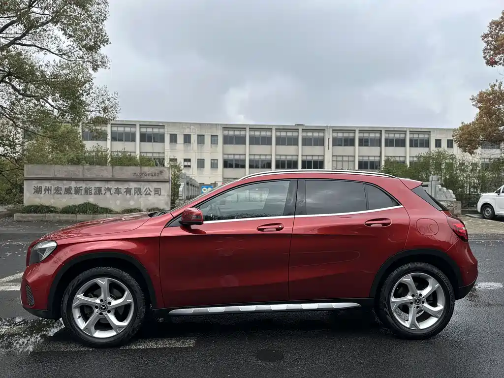 Mercedes-Benz GLA 2018 GLA 200 Dynamic купить на сайте DeffCars