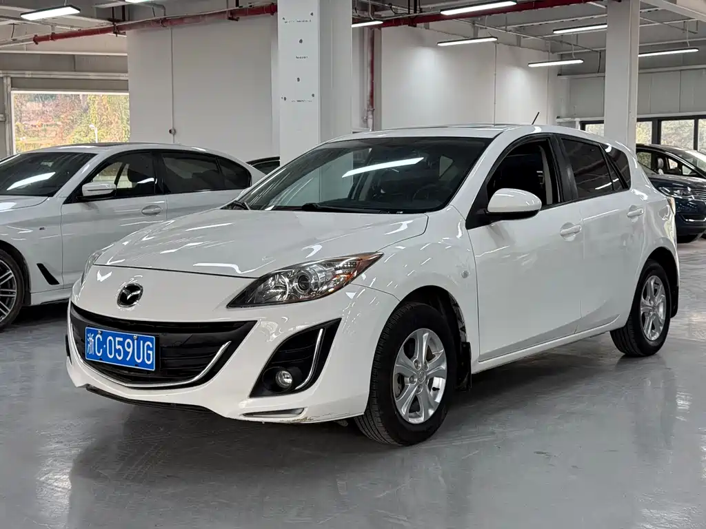 Mazda 3 Star 2015 Hatchback 1.6L Automatic Elite купить на сайте DeffCars