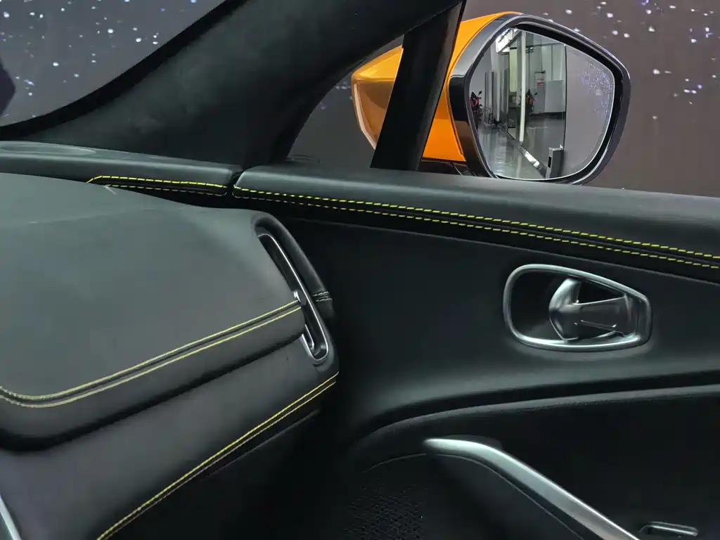 Aston Martin DBX 2022 3.0T STRAIGHT-SIX купить на сайте DeffCars