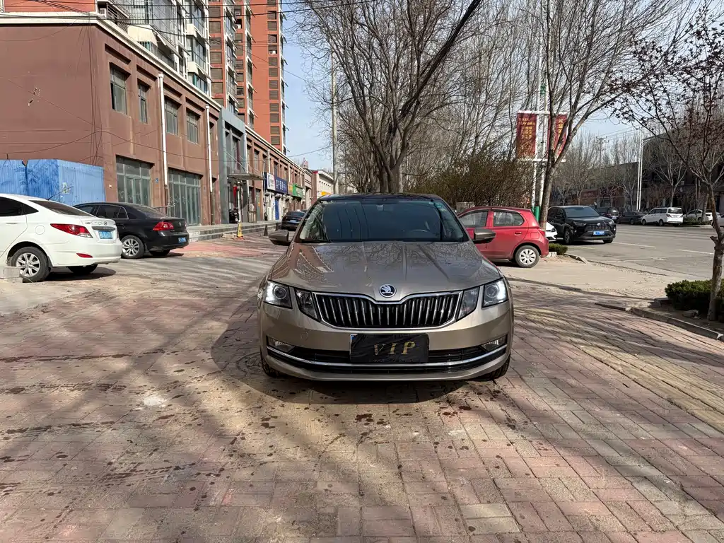 Octavia 2018 TSI230 DSG Deluxe Edition купить на сайте DeffCars