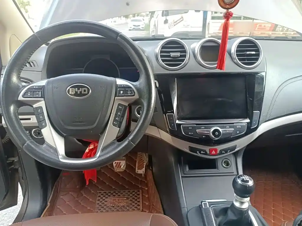 BYD S7 2017 1.5T manual premium model купить на сайте DeffCars