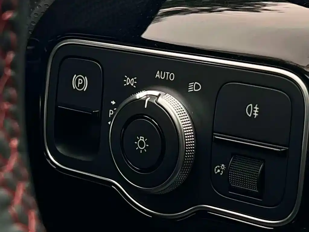 Mercedes-Benz A-Class 2023 A 200 L Fashion Model купить на сайте DeffCars