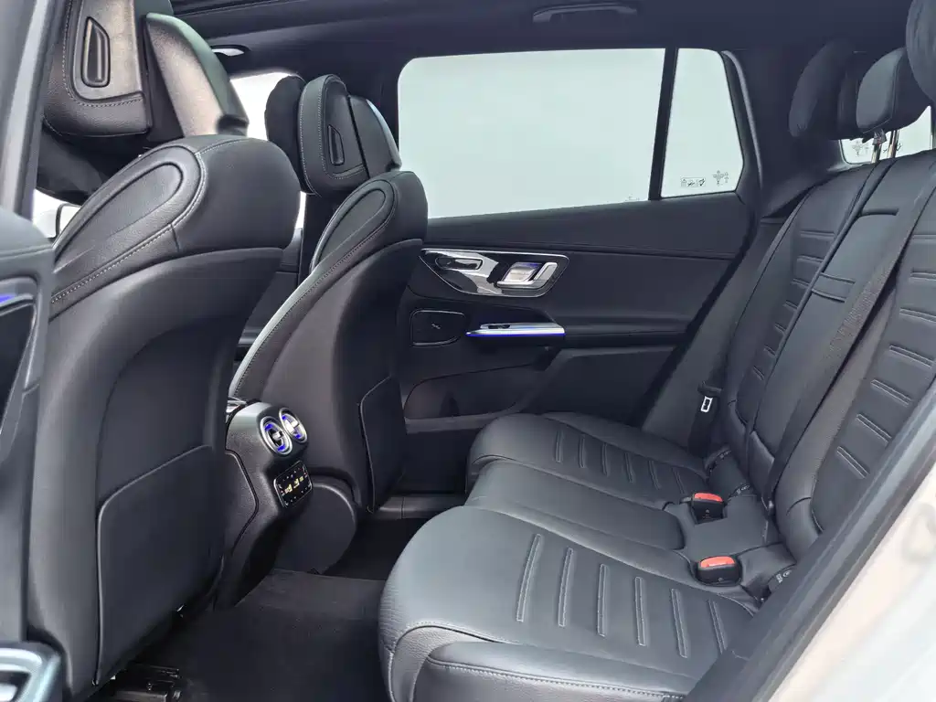 Mercedes-Benz GLC 2024 facelift GLC 260 L 4MATIC luxury model 5 seats купить на сайте DeffCars