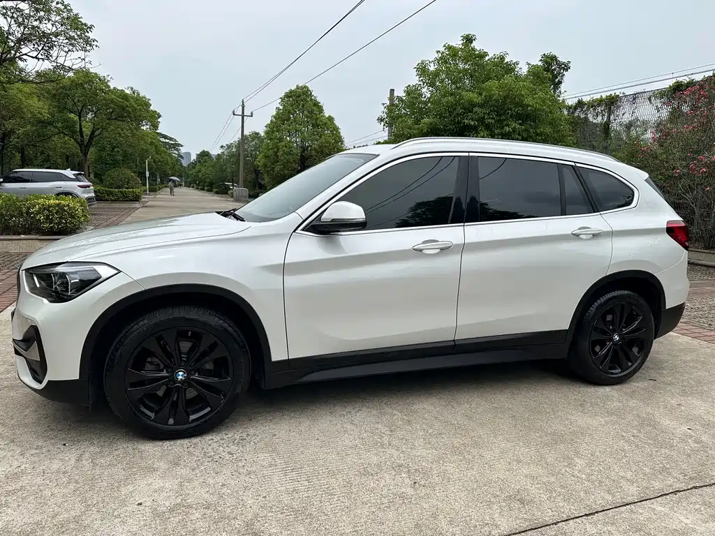 BMW X1 2021 sDrive20Li Fashion Model купить на сайте DeffCars