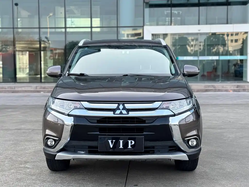 Outlander 2016 2.4L four-wheel drive elite version 5 seats купить на сайте DeffCars