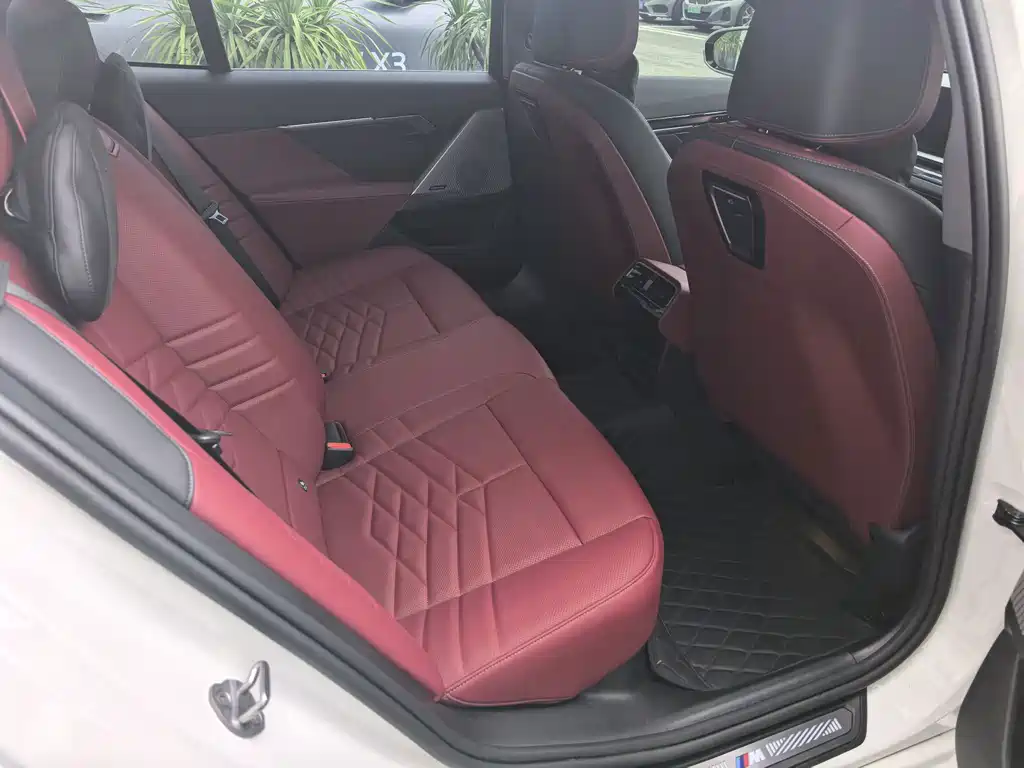 BMW i5 2024 eDrive 35L Exclusive M Sports Package купить на сайте DeffCars