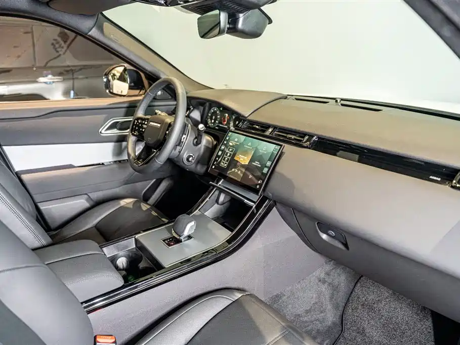 Range Rover Velar 2025 S купить на сайте DeffCars