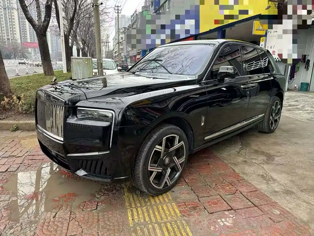 Cullinan 2018 five-seater version купить на сайте DeffCars