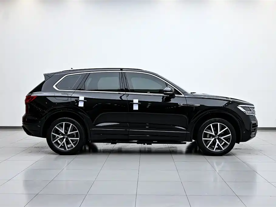 Touareg 2023 3.0TSI Ruixiang Edition Classic Sports Package купить на сайте DeffCars