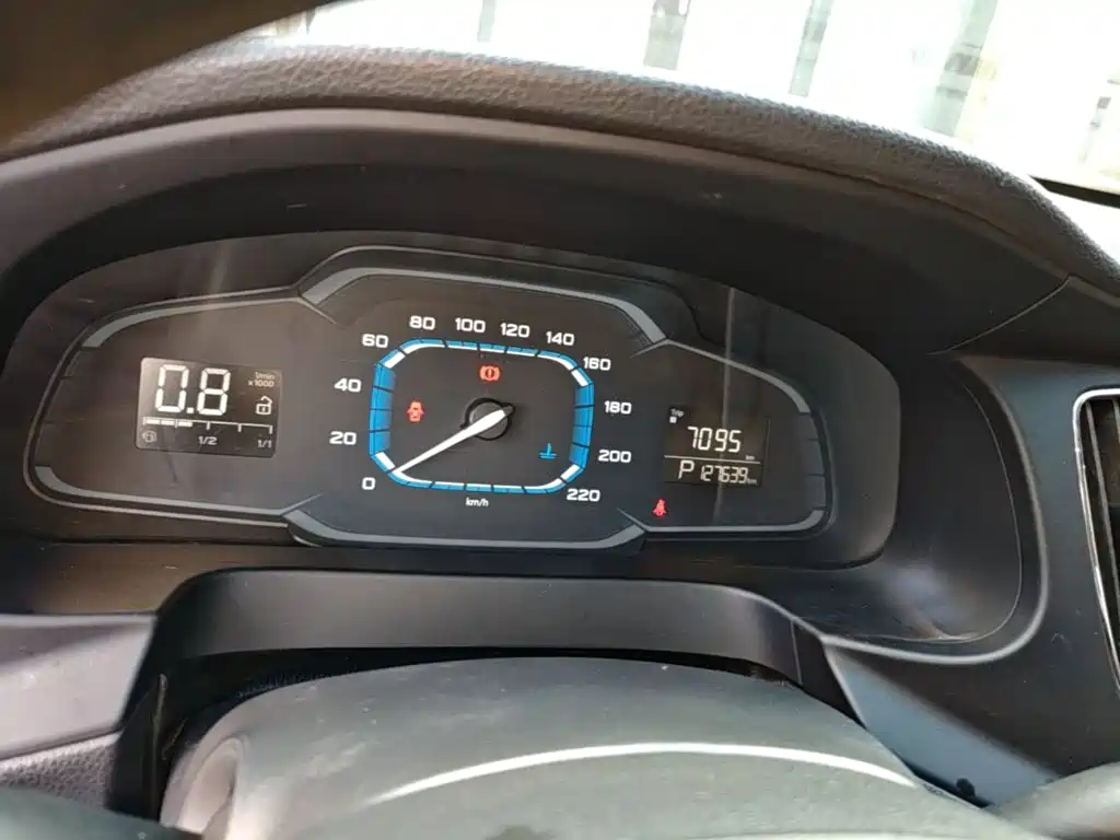 Roewe 360 ​​2017 1.5L Automatic Deluxe Edition купить на сайте DeffCars
