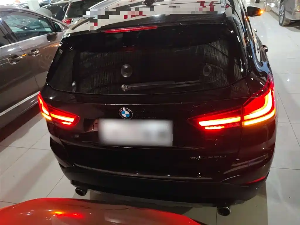 BMW X1 2020 sDrive20Li Exclusive Model купить на сайте DeffCars