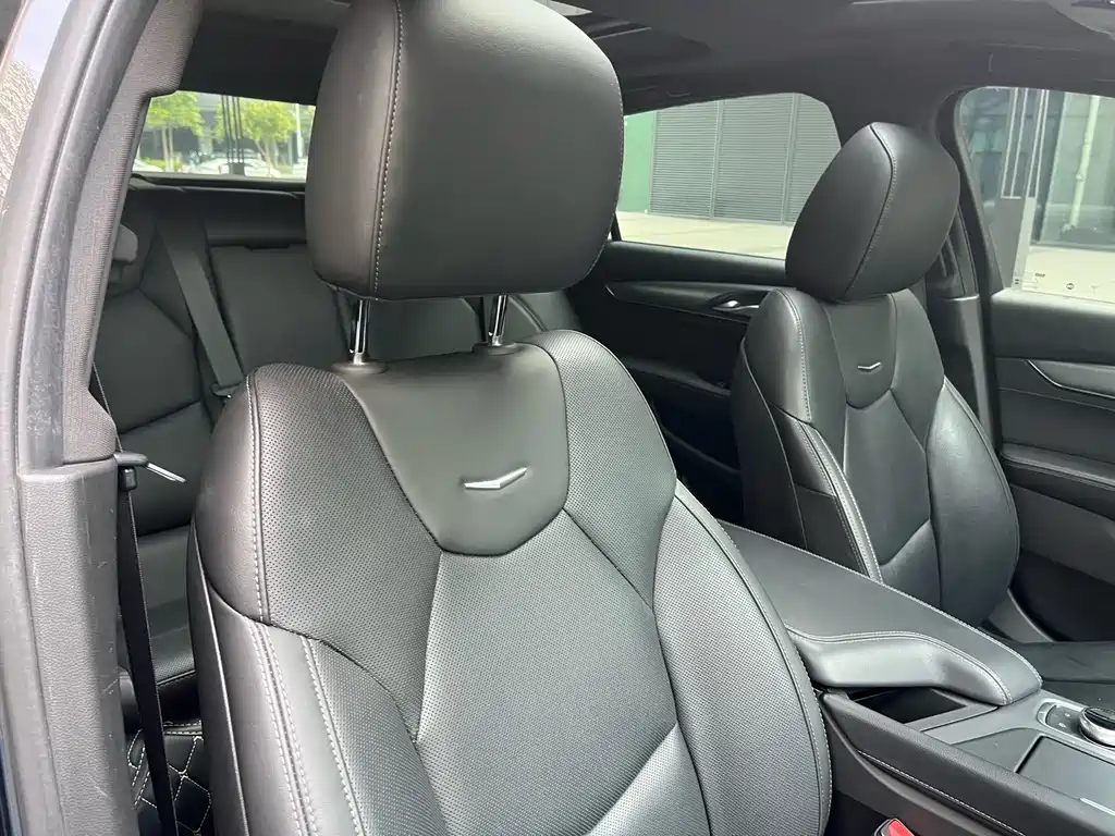 Cadillac CT5 2023 28T Premium Model купить на сайте DeffCars