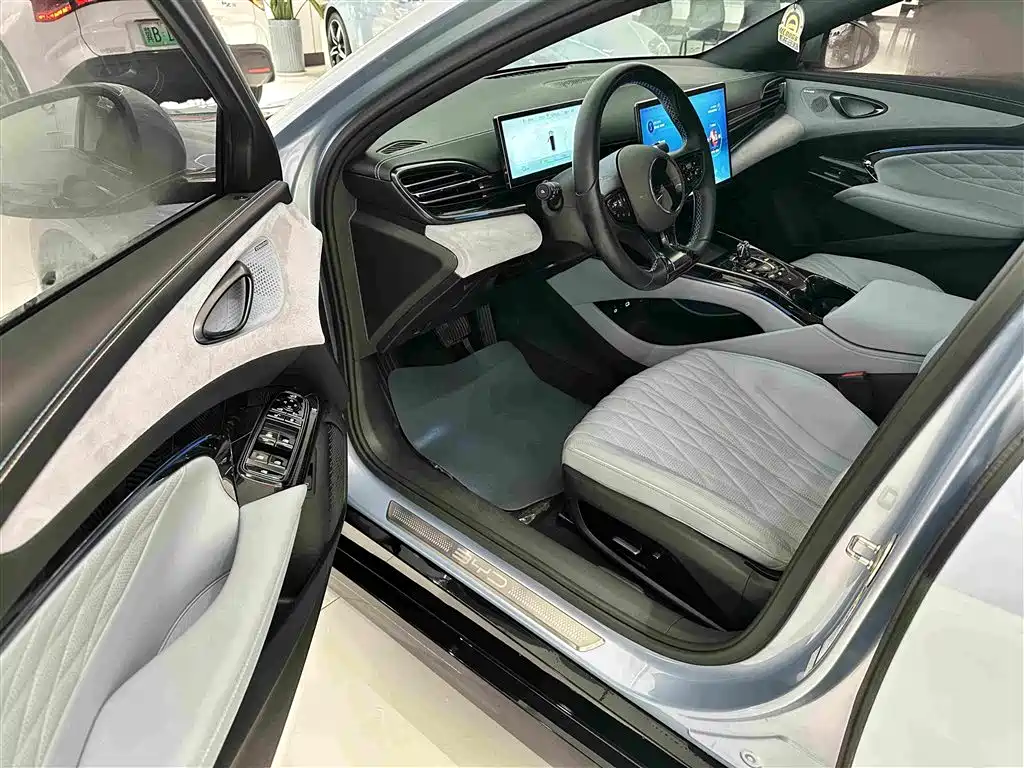 Seal 2022 550km standard range rear drive version premium model купить на сайте DeffCars