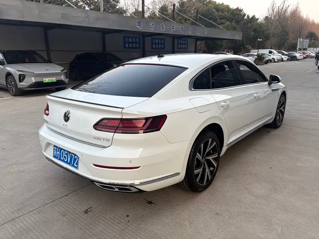 FAW-Volkswagen CC 2021 330TSI Dazzling Edition купить на сайте DeffCars