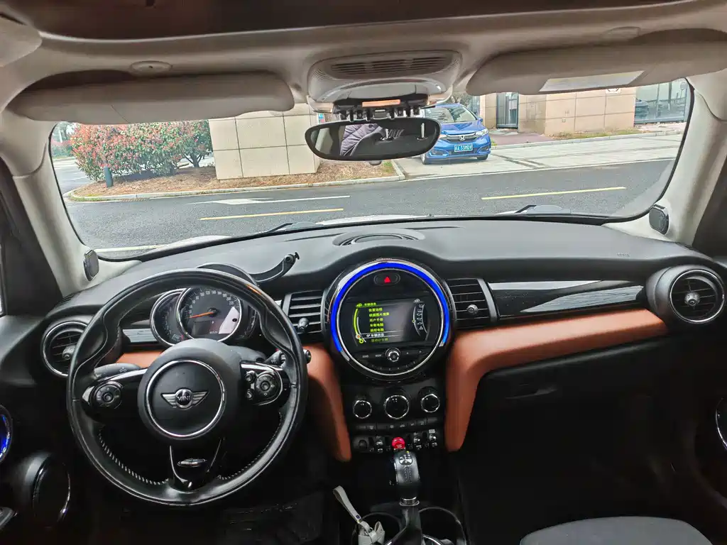 MINI 2016 1.5T COOPER Avant-Garde Five-Door Edition купить на сайте DeffCars