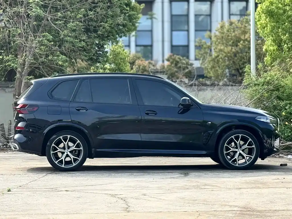 BMW X5 2023 xDrive 30Li Exclusive M Sports Night Package купить на сайте DeffCars