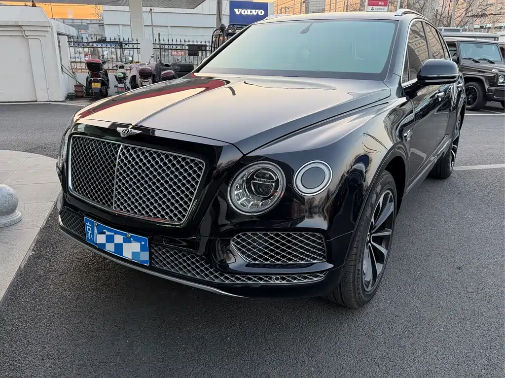 Bentayga 2016 6.0T Standard Edition купить на сайте DeffCars