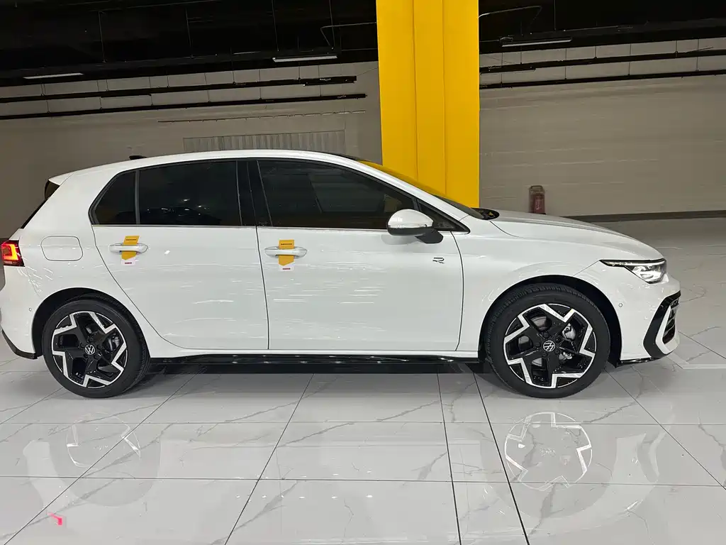Golf 2025 facelift 300TSI R-Line купить на сайте DeffCars