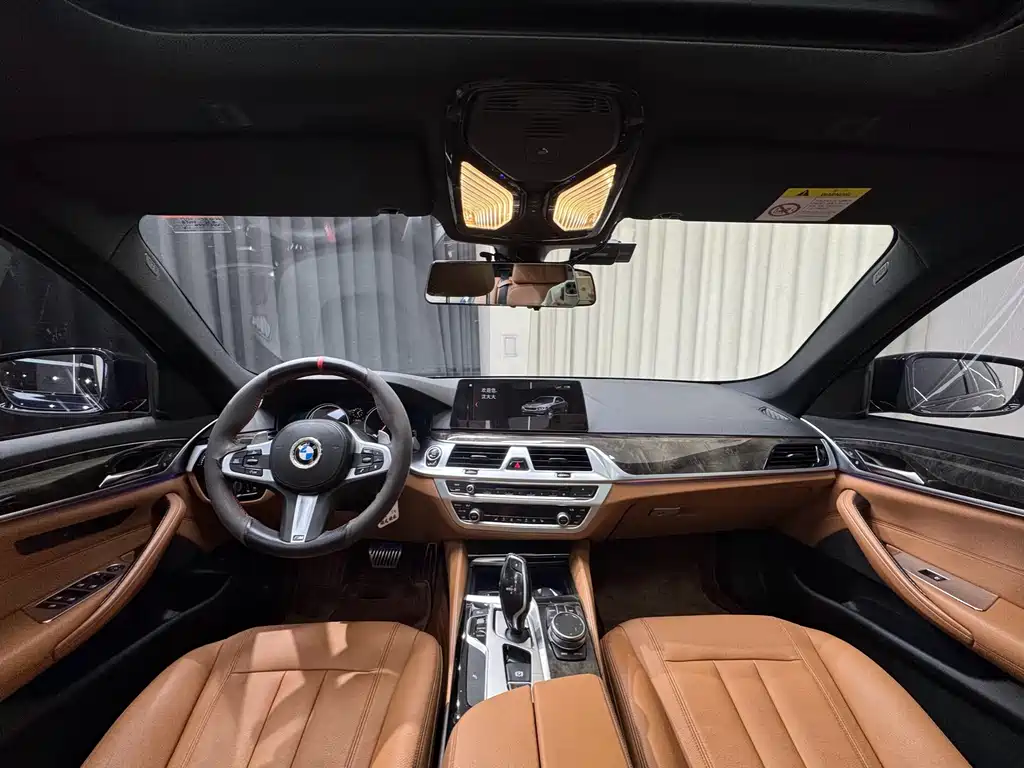 BMW 5 Series 2018 530Li Leading M Sports Package купить на сайте DeffCars
