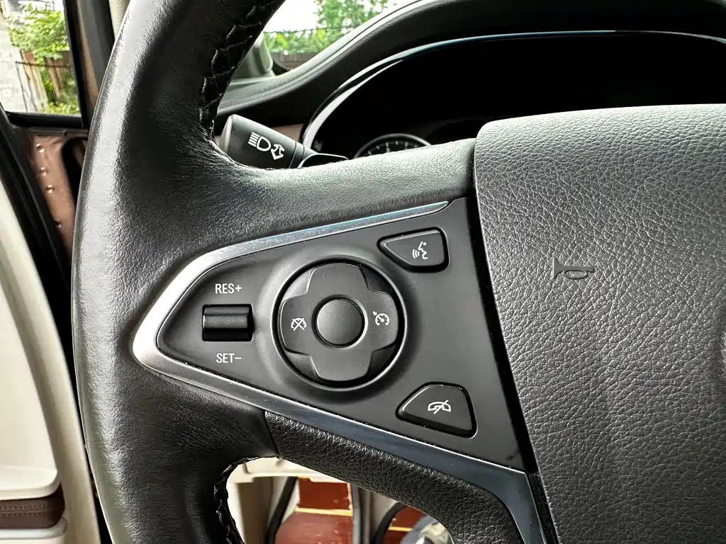 Buick GL8 2020 Land Business Class 652T Luxury купить на сайте DeffCars
