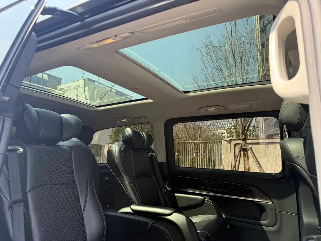 Mercedes-Benz V-Class 2018 V 260 Pilot Edition National VI купить на сайте DeffCars