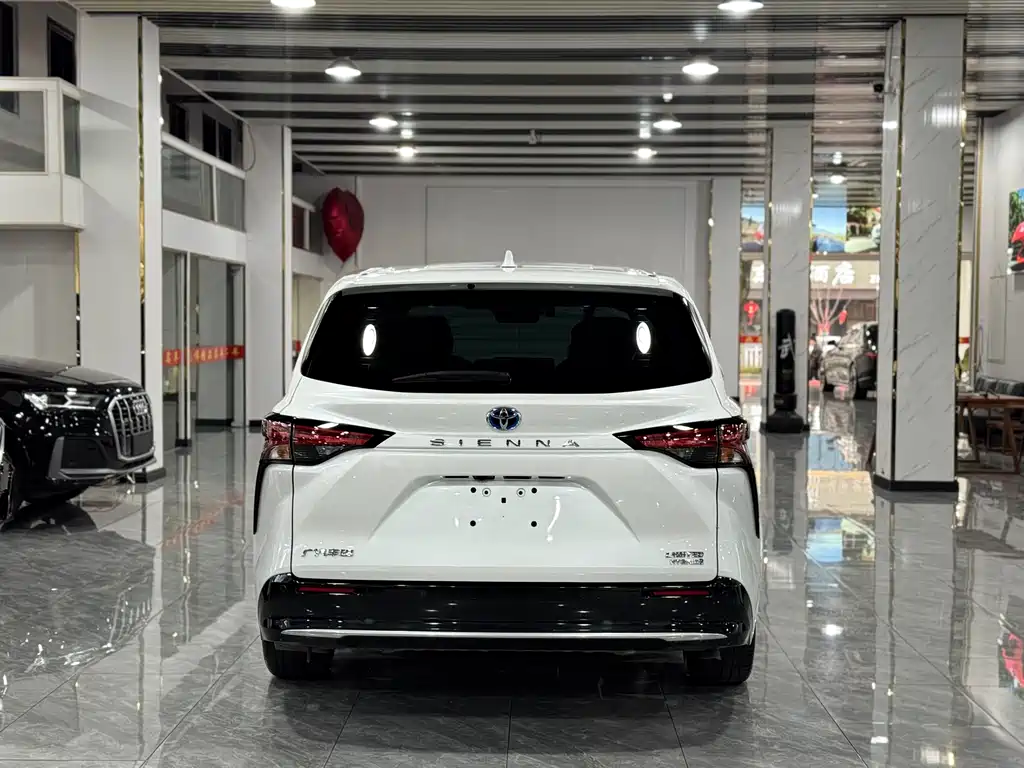 SIENNA 2024 2.5L Hybrid Premium Edition купить на сайте DeffCars