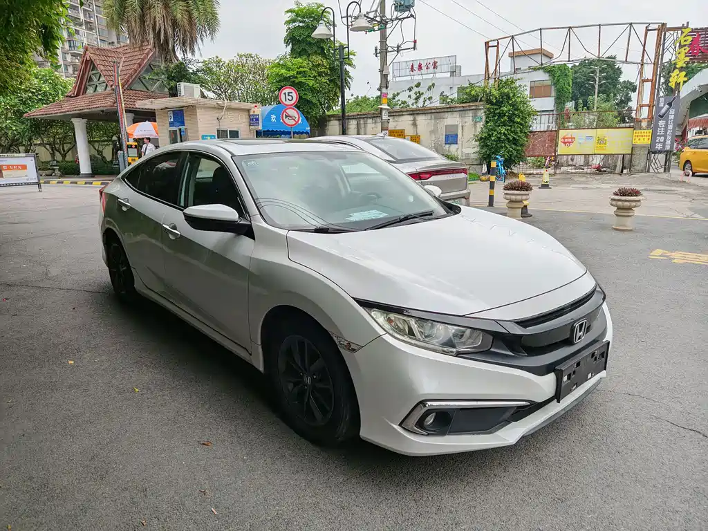 Civic 2019 220TURBO CVT Dynamic Edition National V купить на сайте DeffCars