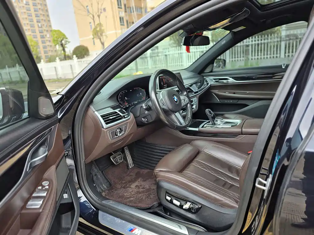 BMW 7 Series 2019 730Li M Sports Package купить на сайте DeffCars