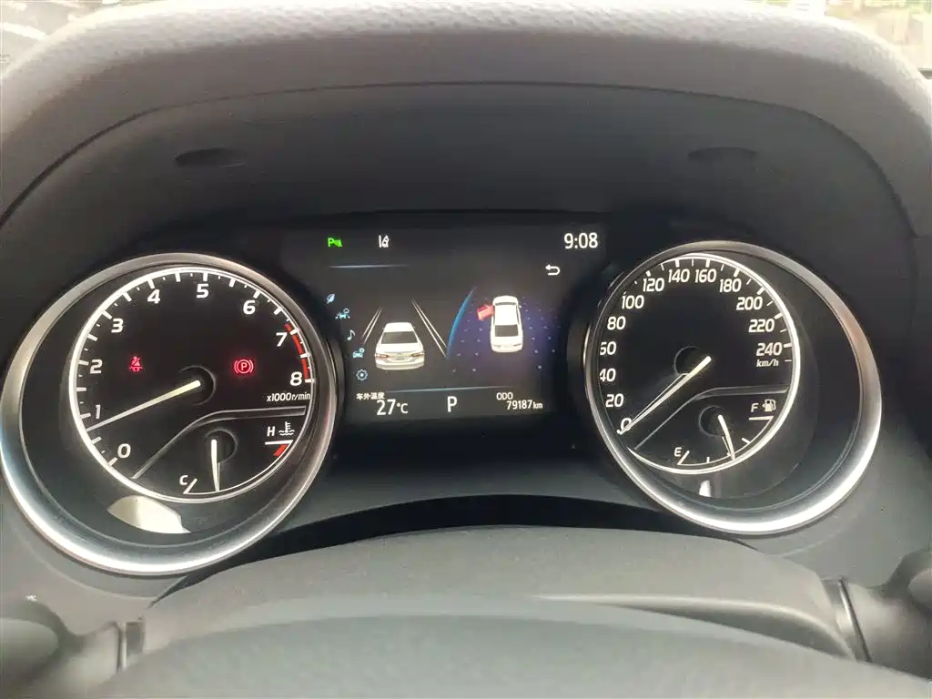 Camry 2019 facelift 2.5G Deluxe Edition купить на сайте DeffCars