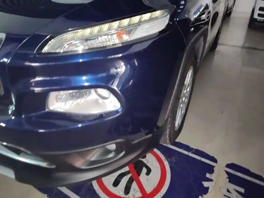 Cherokee (Китай) 2017 2.4L Leading Smart Edition купить на сайте DeffCars
