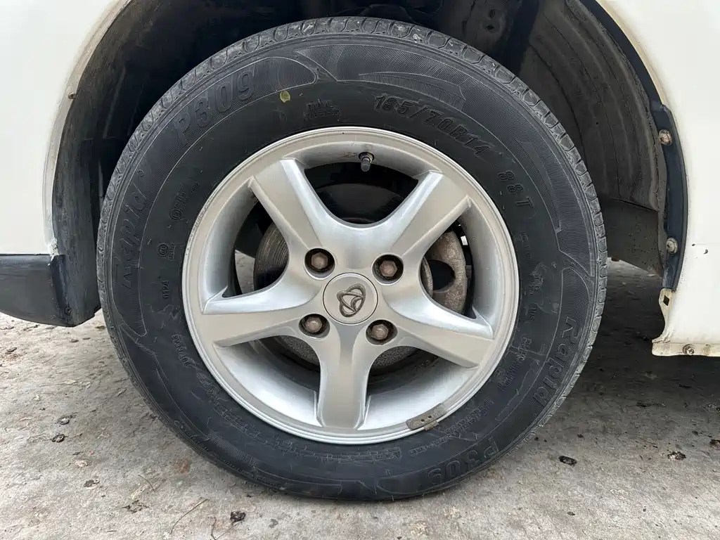 Uno S 2019 1.5L Uno S economical air conditioner National VI JL473QG купить на сайте DeffCars