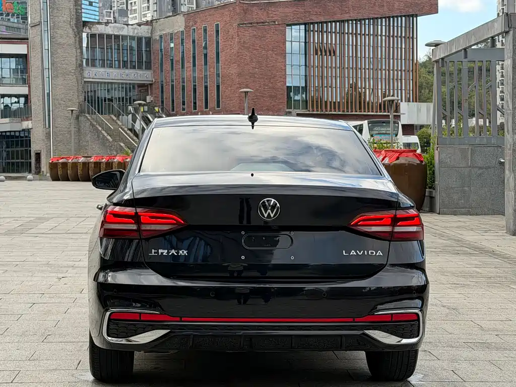 Lavida 2024 1.5L Automatic Starry Sky Five Million Edition купить на сайте DeffCars