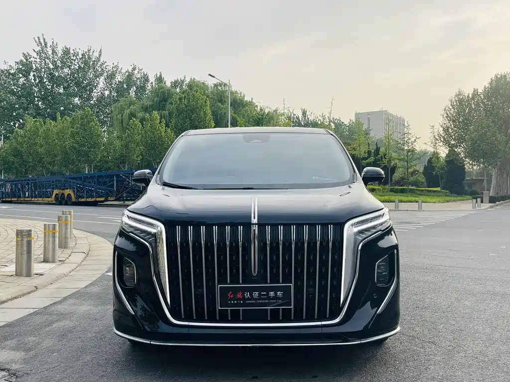 Hongqi HQ9 2023 2.0T Zhilian Flagship Edition купить на сайте DeffCars