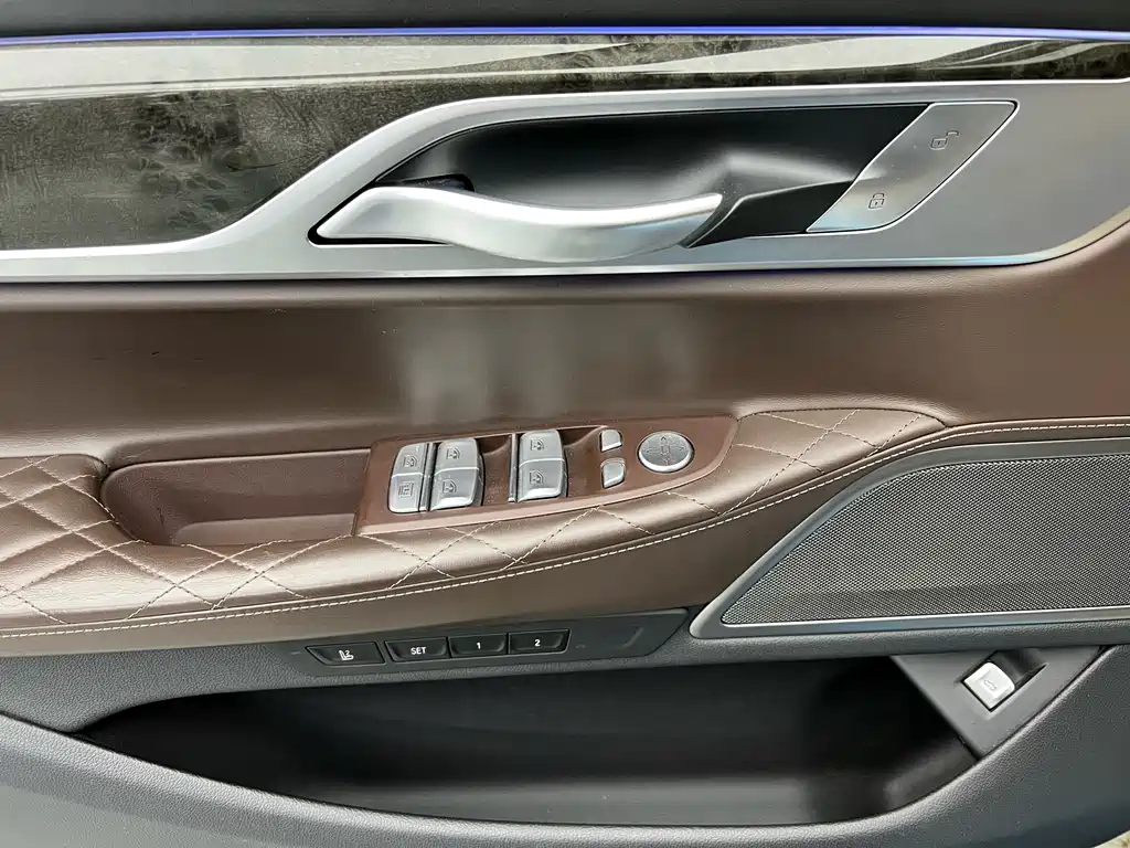 BMW 7 Series 2019 740Li Leading M Sports Package купить на сайте DeffCars