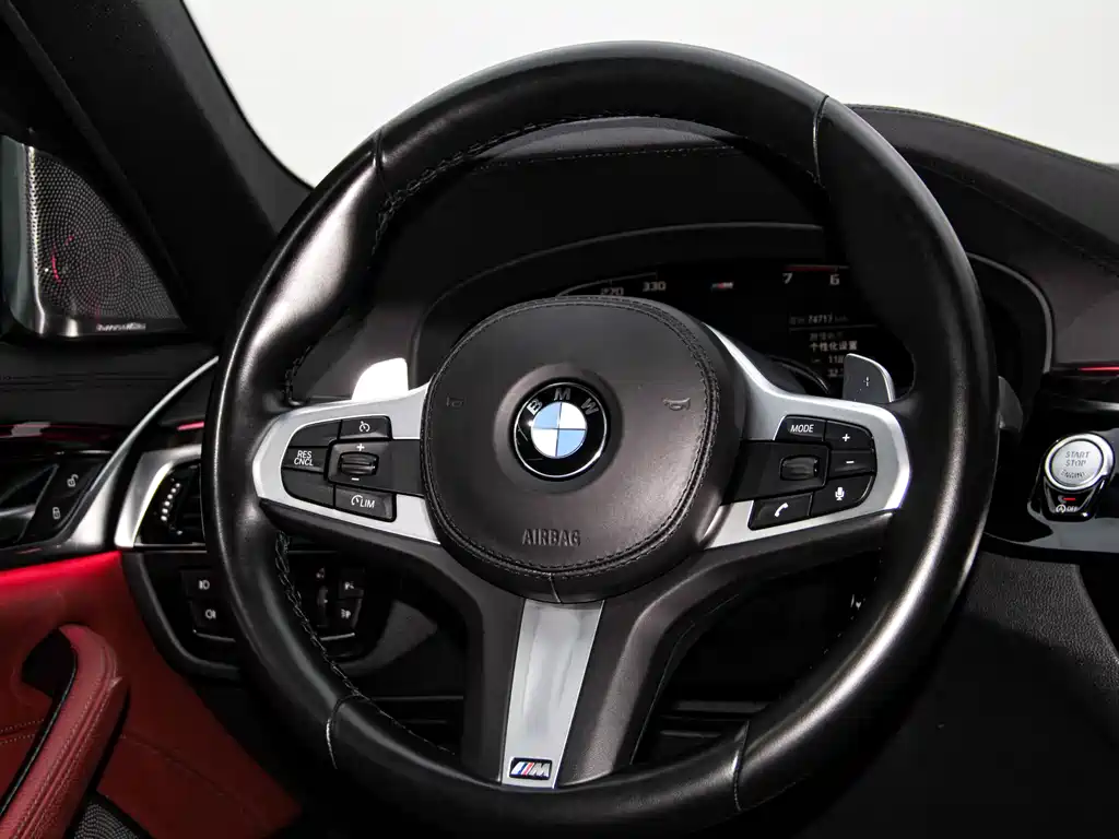 BMW 5 Series 2019 530Li Leading M Sports Package купить на сайте DeffCars