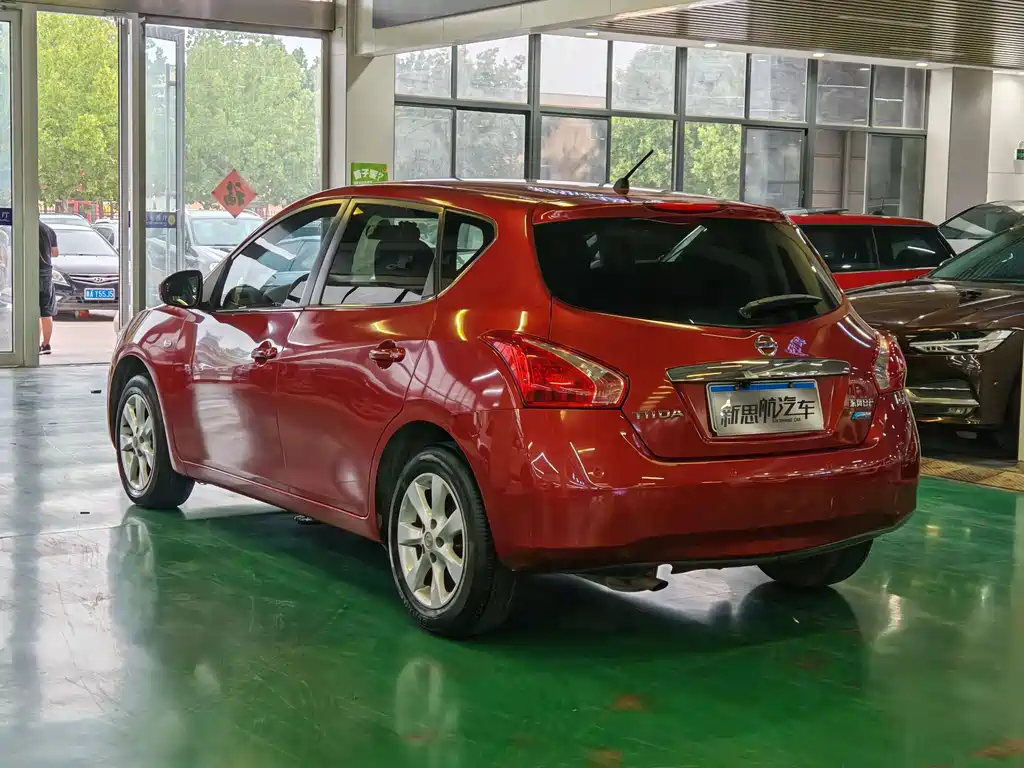 Tiida 2013 1.6L CVT cool version купить на сайте DeffCars